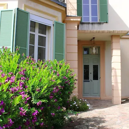 Les Beaux Jours - Vue - Piscine - Jardin - Centre *