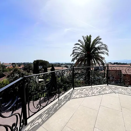 Villa Les Beaux Jours - Vue - Piscine - Jardin - Centre Saint-Raphaël