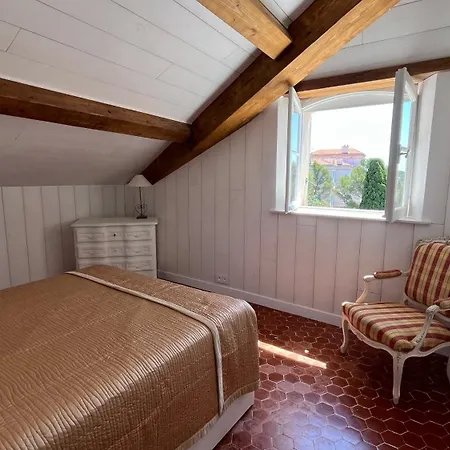 Les Beaux Jours - Vue - Piscine - Jardin - Centre *