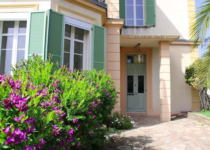 Les Beaux Jours - Vue - Piscine - Jardin - Centre *