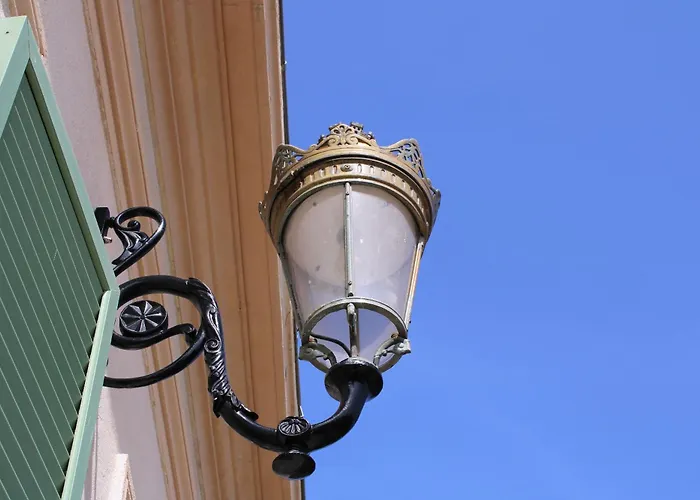 Les Beaux Jours - Vue - Piscine - Jardin - Centre * Saint-Raphaël
