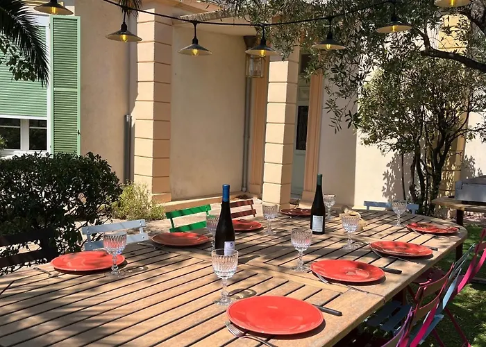 Les Beaux Jours - Vue - Piscine - Jardin - Centre Βίλα