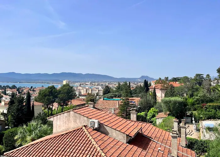 Les Beaux Jours - Vue - Piscine - Jardin - Centre