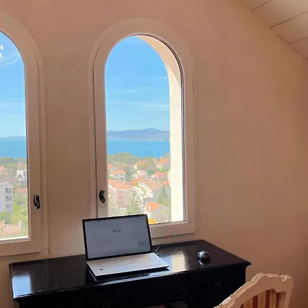 Les Beaux Jours - Vue - Piscine - Jardin - Centre Villa *