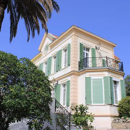 Les Beaux Jours - Vue - Piscine - Jardin - Centre Villa *
