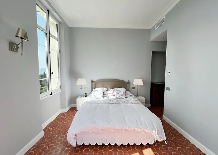 Les Beaux Jours - Vue - Piscine - Jardin - Centre * Saint-Raphaël