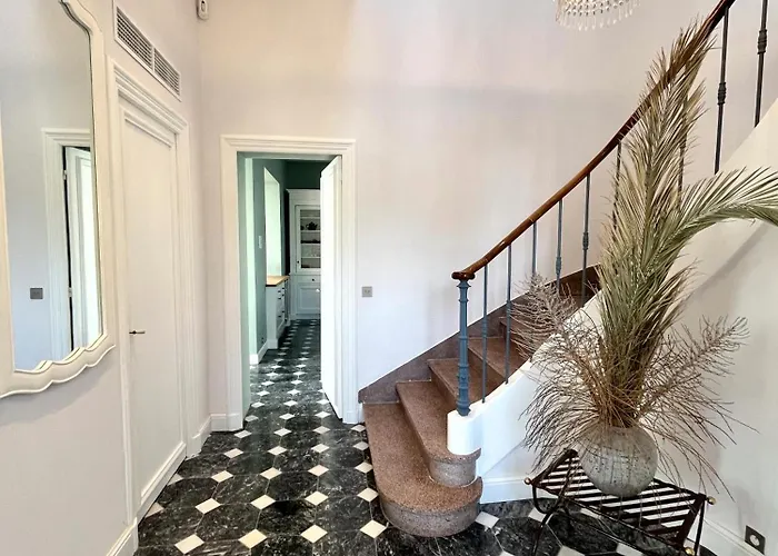 Les Beaux Jours - Vue - Piscine - Jardin - Centre