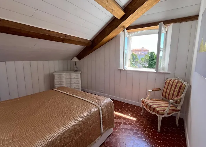 Les Beaux Jours - Vue - Piscine - Jardin - Centre *