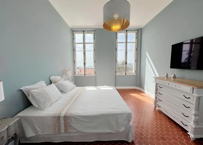 Villa Les Beaux Jours - Vue - Piscine - Jardin - Centre *