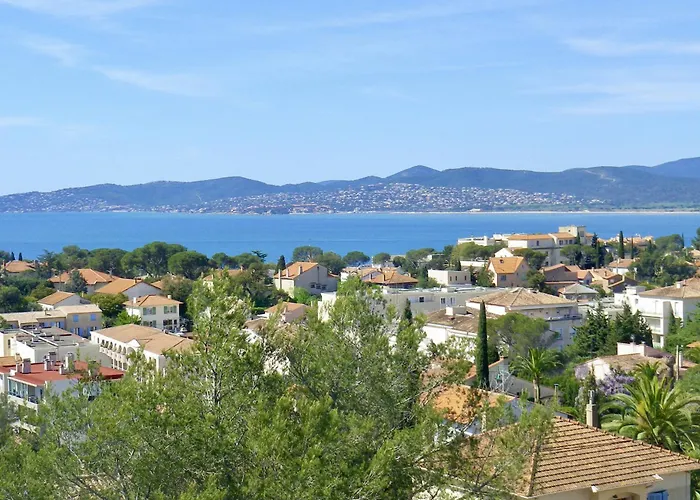 Villa Les Beaux Jours - Vue - Piscine - Jardin - Centre Saint-Raphaël