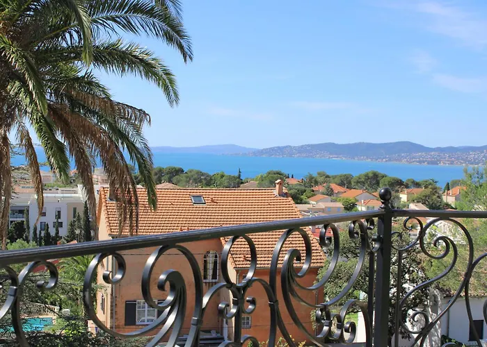 Villa Les Beaux Jours - Vue - Piscine - Jardin - Centre Saint-Raphaël