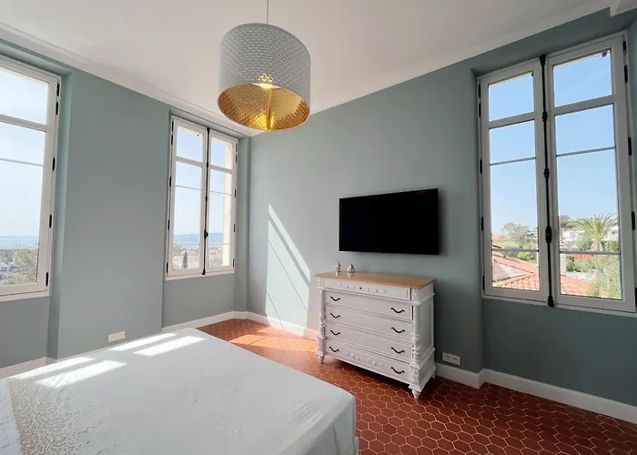 Villa Les Beaux Jours - Vue - Piscine - Jardin - Centre *